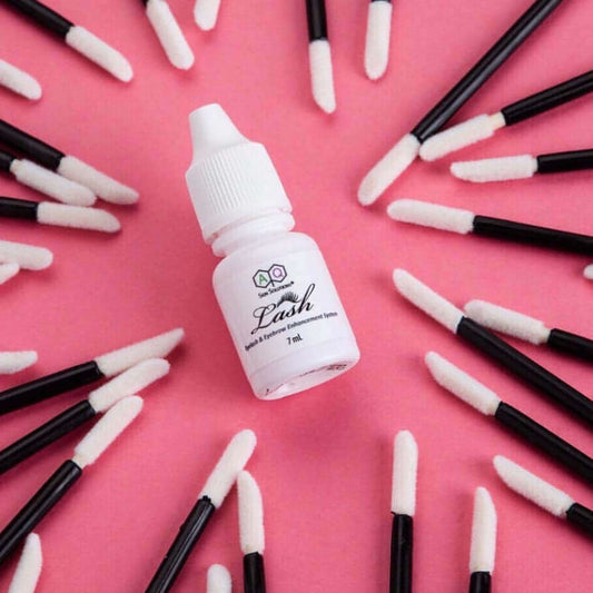 まつげの悩みに終止符：本当に「長く、太くなる」まつげ育毛剤「ラッシュ」（前編）