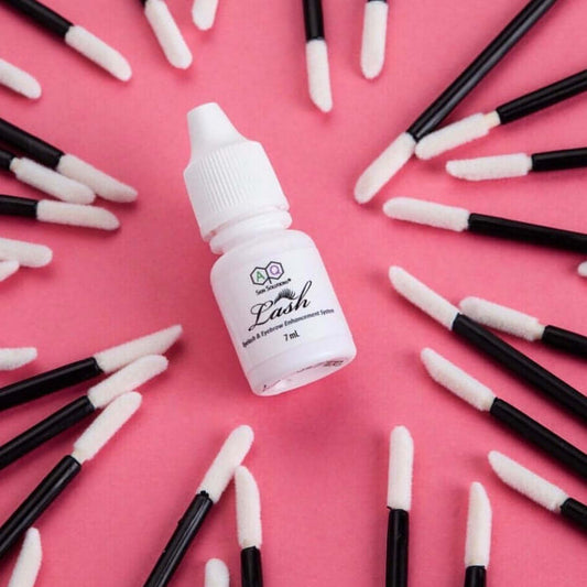 まつげの悩みに終止符：本当に「長く、太くなる」まつげ育毛剤「ラッシュ」（前編）