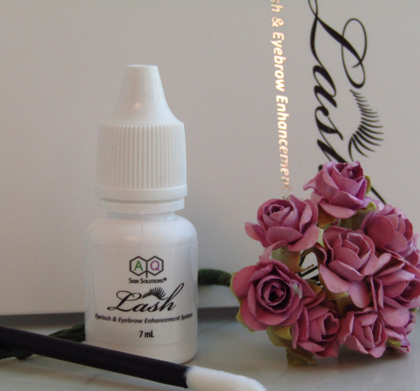 AQラッシュ（まつ毛美容液）